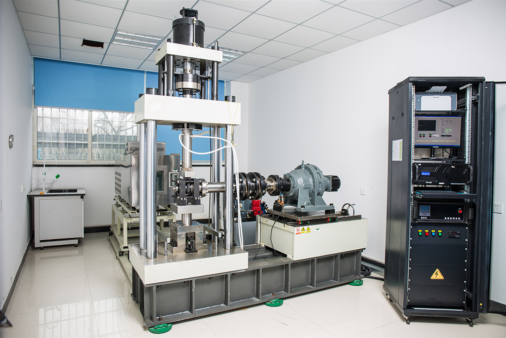 TEST KONTROLLË-MBËRTETJE